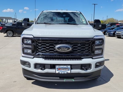 2025 Ford F-350SD Lariat