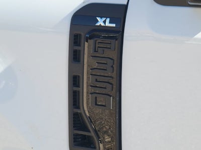 2027 Ford F-350 XL
