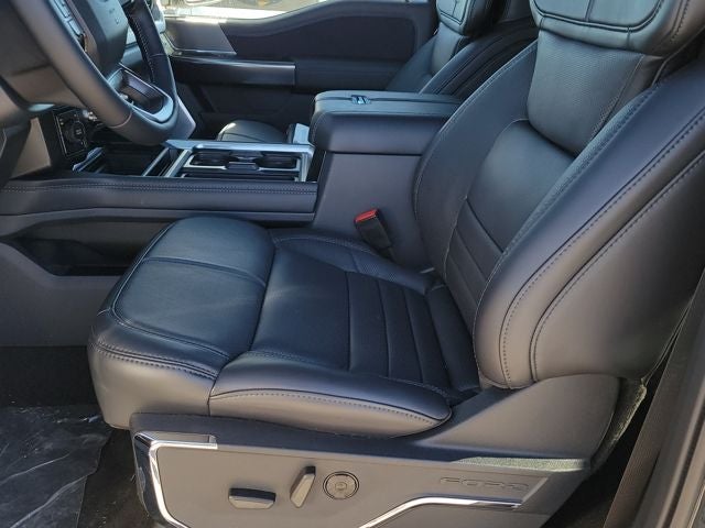 2026 Ford F-450SD Platinum DRW