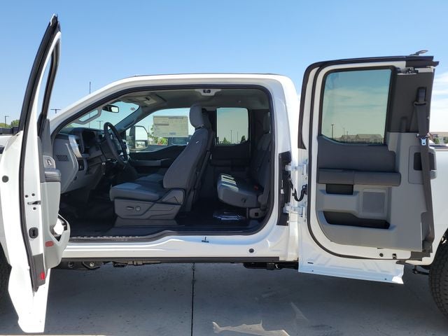 2027 Ford F-350 XLT
