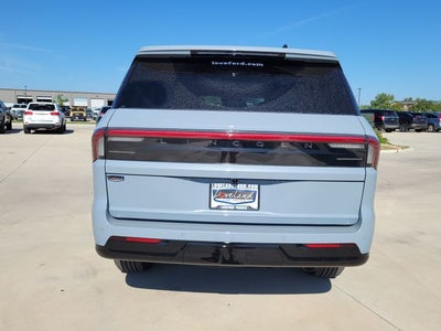 2027 Lincoln Navigator Reserve