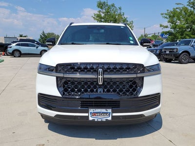 2027 Lincoln Navigator L Reserve
