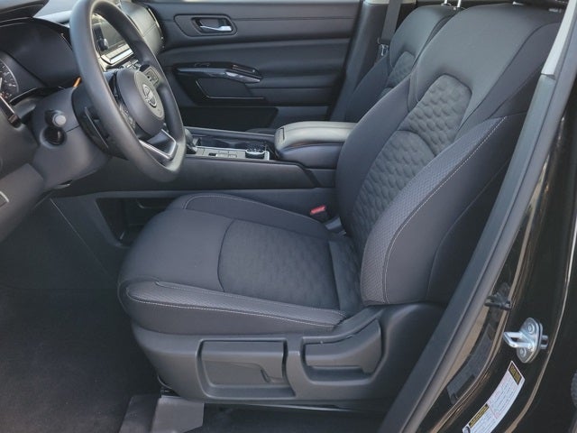 2022 Nissan Pathfinder S