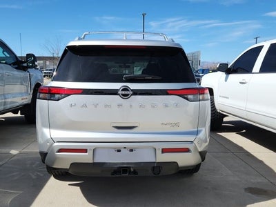 2024 Nissan Pathfinder Platinum