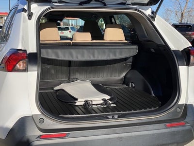 2020 Toyota RAV4 Hybrid LE