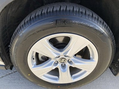 2021 Toyota Highlander LE