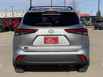 2021 Toyota Highlander LE