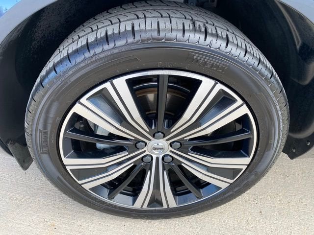 2023 Volvo XC60 Plus Bright Theme