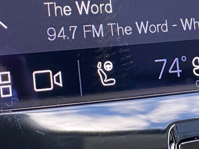 2023 Volvo XC60 Plus Bright Theme