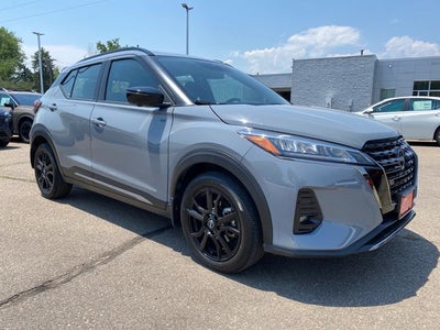 2024 Nissan Kicks SR