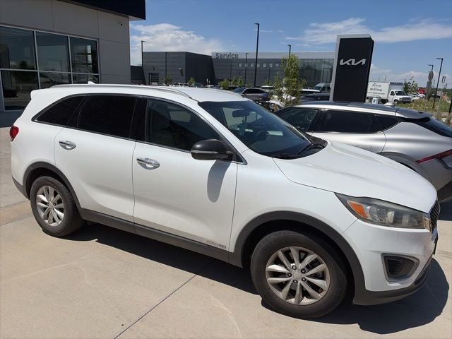 2016 Kia Sorento LX