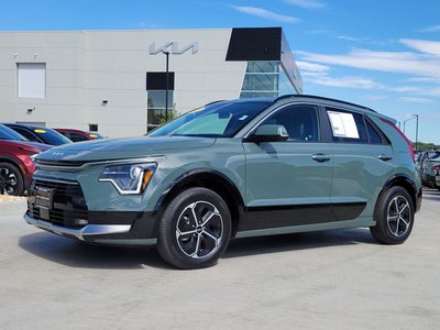 2025 Kia Niro SX