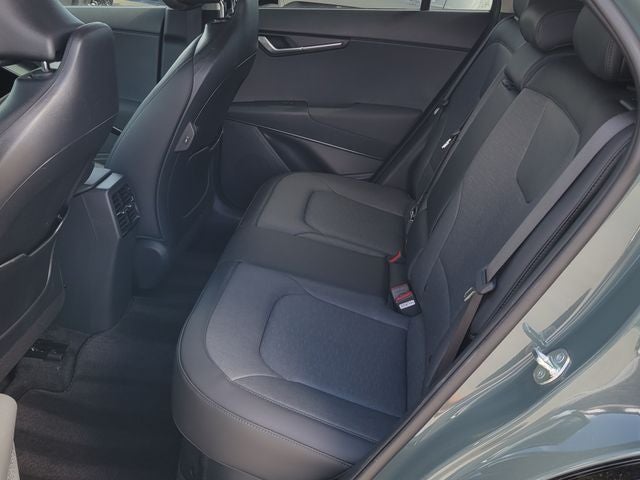 2025 Kia Niro SX