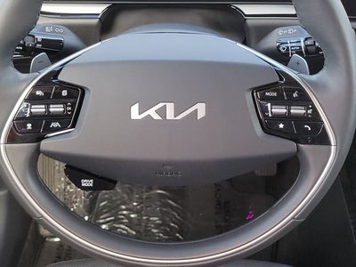 2025 Kia Niro SX
