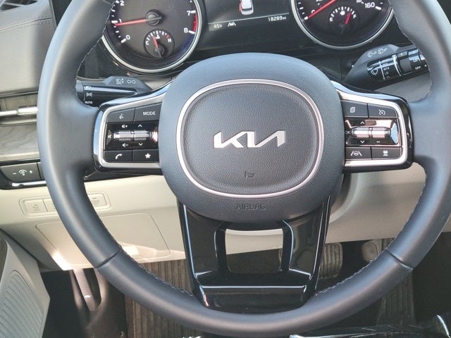 2023 Kia Carnival EX