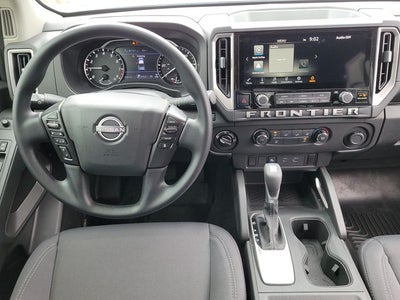 2025 Nissan Frontier SV