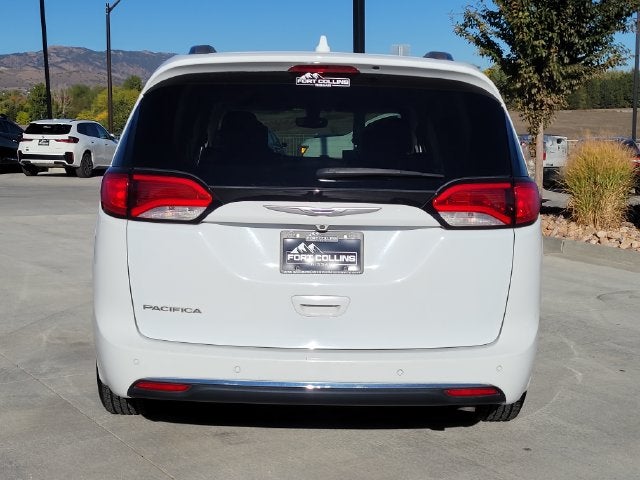 2017 Chrysler Pacifica Touring L Plus