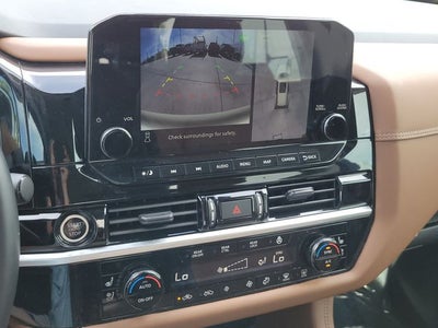2023 Nissan Pathfinder Platinum