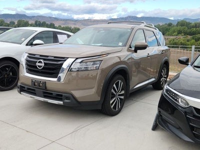 2024 Nissan Pathfinder Platinum